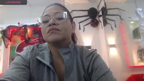 lady online show from October 23, 12:04 pm