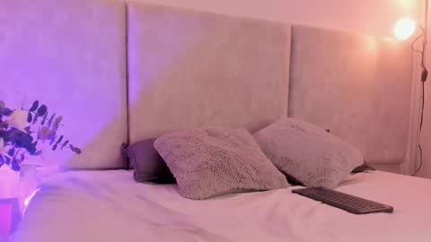 Snapshot of bella_nova__ chatting on March 27, 10:09 pm bella_nova__ online show from March 27, 10:09 pm