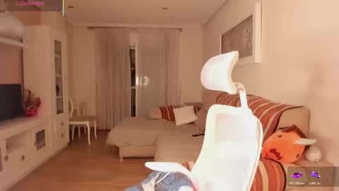 bella_pocahontas3 online show from November 9, 8:18 pm