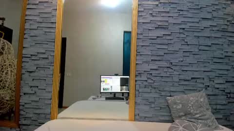 Snapshot of bella_posh chatting on March 6, 7:47 am bella_posh online show from March 6, 7:47 am