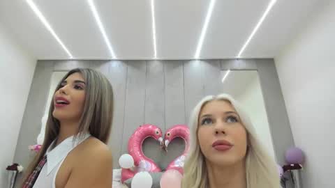 Snapshot of bella_posh chatting on September 13, 10:59 am bella_posh online show from September 13, 10:59 am