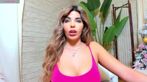 Snapshot of bella_posh chatting on December 15, 8:18 am bella_posh online show from December 15, 8:18 am