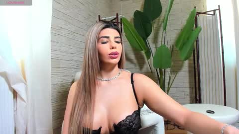 Snapshot of bella_posh chatting on January 14, 11:16 am bella_posh online show from January 14, 11:16 am