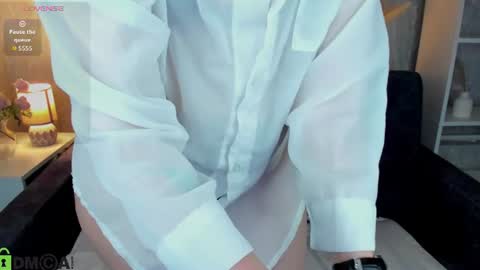 Snapshot of bella_ramsi chatting on June 17, 12:46 am Linda Bella online show from June 17, 12:46 am