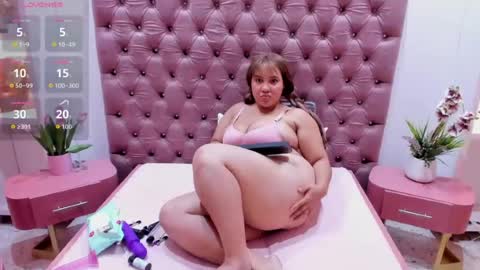 bella_rouge0 online show from June 19, 3:16 pm