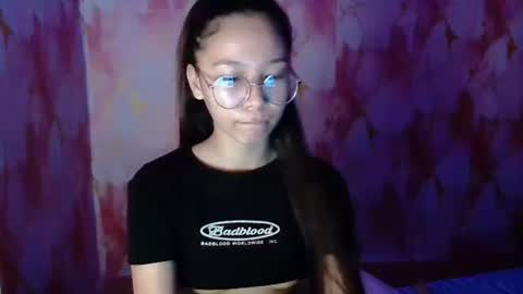 Snapshot of bella_saero chatting on June 2, 11:34 am bella online show from June 2, 11:34 am