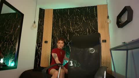     online show from April 1, 7:44 pm