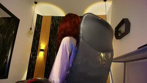     online show from May 10, 8:25 pm