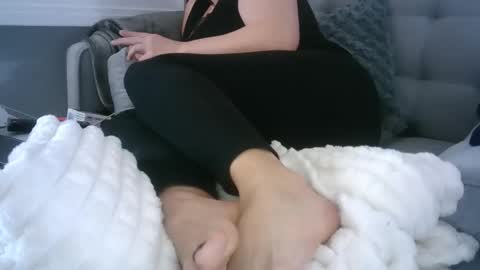 bella_sexy_feet online show from January 15, 3:07 pm
