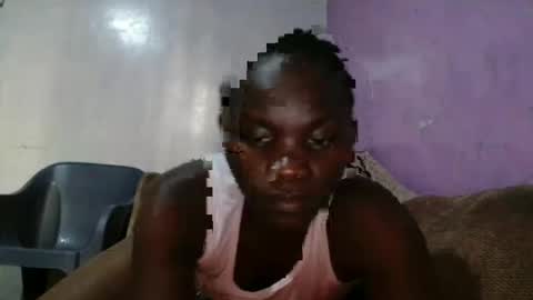 Snapshot of bella_sky_ chatting on January 10, 12:29 pm Sky online show from January 10, 12:29 pm