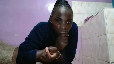 Snapshot of bella_sky_ chatting on February 16, 7:32 pm Sky online show from February 16, 7:32 pm