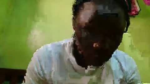 Snapshot of bella_sky_ chatting on April 8, 9:09 am Sky online show from April 8, 9:09 am