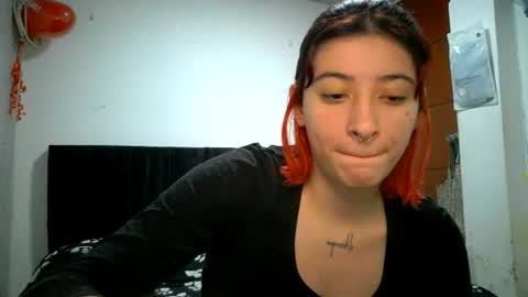 bella_thorne1999 online show from June 16, 4:04 am
