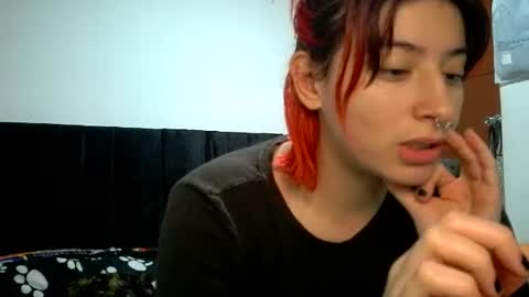 bella_thorne1999 online show from June 23, 11:47 pm