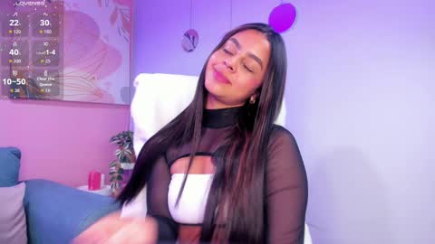 Snapshot of bella_walker_ chatting on September 26, 8:13 pm BELLA online show from September 26, 8:13 pm