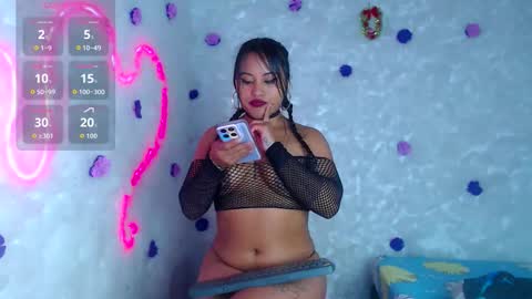 bella_warzon online show from February 12, 8:26 pm