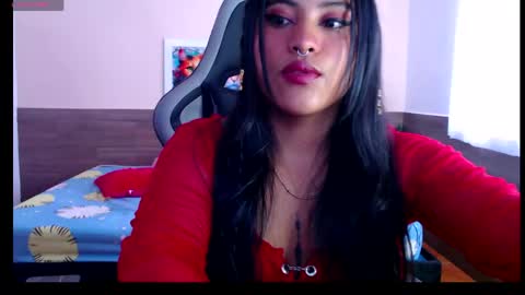 bella_warzon online show from April 22, 8:10 pm