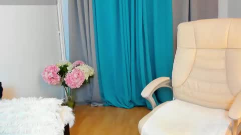 BellaAnna online show from February 28, 12:42 pm