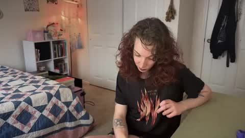 bellababy444 online show from May 5, 7:11 pm