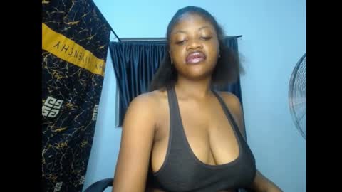 Snapshot of bellababy7 chatting on March 30, 6:09 pm bella online show from March 30, 6:09 pm