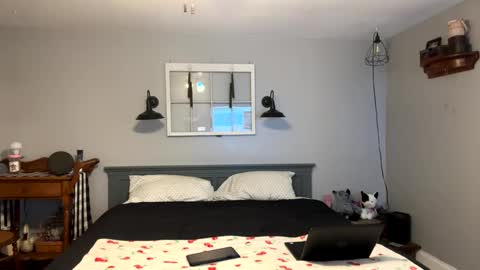 Snapshot of bellabeanz chatting on February 28, 2:20 pm Roxy Rain online show from February 28, 2:20 pm