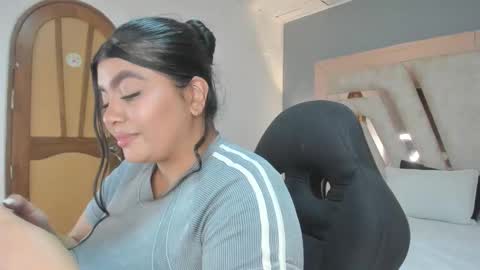 bellaboobs_ online show from March 2, 7:21 pm