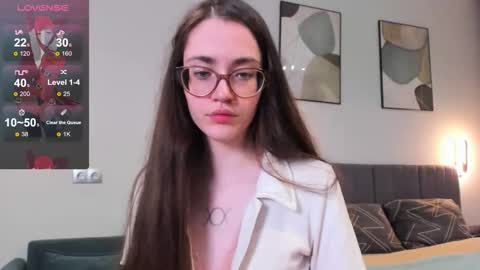 BellaCatLovesMeat online show from October 23, 6:28 pm