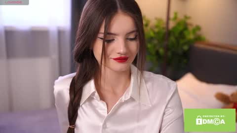Bella I took a vacation and Ill be back on December 18th So dont lose me To keep in touch I have a TG -  you can find below online show from February 26, 7:09 am