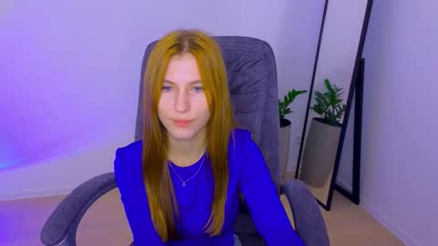 BellaFoxi online show from October 9, 10:46 am