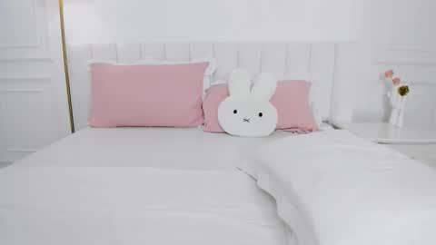 Bella online show from March 13, 2:29 am