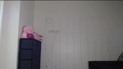 Bella Monroe online show from December 14, 6:46 am