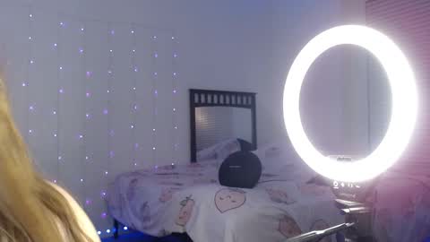 Bella Monroe online show from February 14, 7:49 am