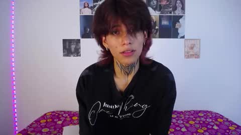 Snapshot of bellamy0955 chatting on March 20, 1:54 am bellamy0955 online show from March 20, 1:54 am