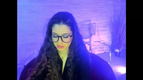 Snapshot of bellanoir_ chatting on February 3, 6:40 am BellaNoir online show from February 3, 6:40 am