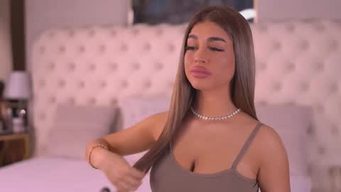 Bella online show from April 2, 6:16 pm