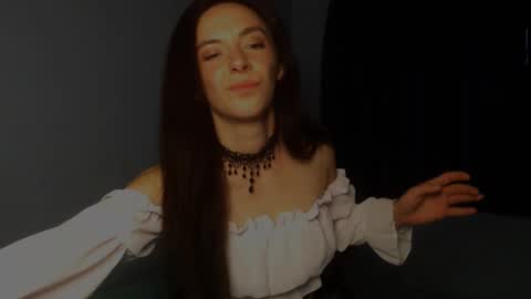 bellaqueen0701 online show from February 9, 5:29 am
