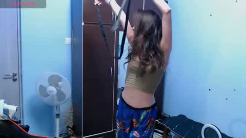 bellaqueen0701 online show from September 18, 1:02 pm