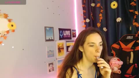 bellaqueen0701 online show from September 28, 9:53 pm