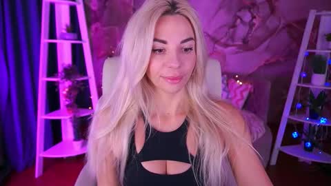 Snapshot of bellarayyy chatting on January 9, 7:11 am Bella online show from January 9, 7:11 am