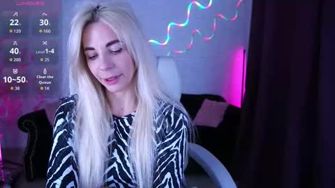 Snapshot of bellarayyy chatting on February 9, 11:53 pm Bella online show from February 9, 11:53 pm