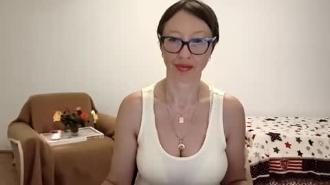 Emma online show from July 16, 7:09 pm