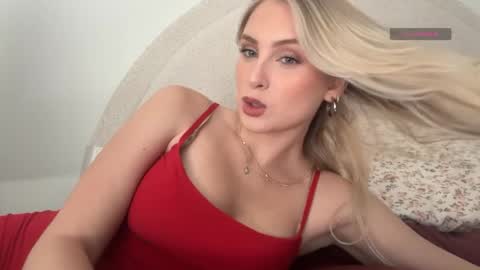 Isabella Ryder online show from May 7, 9:20 pm