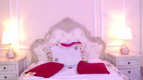 Bella online show from February 11, 11:59 am