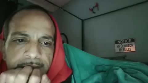 Snapshot of bellaskeykeeper chatting on February 7, 11:08 pm Bellaskeykeeper online show from February 7, 11:08 pm