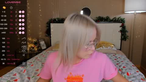 Snapshot of bellatip chatting on December 29, 3:44 am Bella online show from December 29, 3:44 am