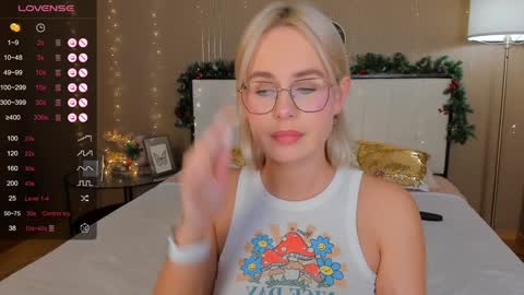 Snapshot of bellatip chatting on January 19, 4:01 am Bella online show from January 19, 4:01 am