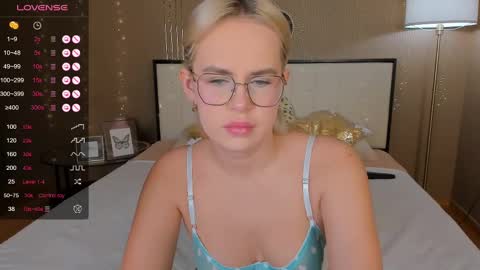 Snapshot of bellatip chatting on February 13, 12:57 am Bella online show from February 13, 12:57 am