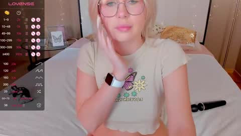 Snapshot of bellatip chatting on February 20, 4:07 am Bella online show from February 20, 4:07 am