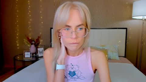 Bella online show from May 14, 1:12 am