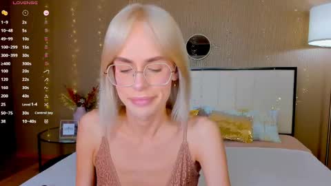 Bella online show from May 17, 12:52 am